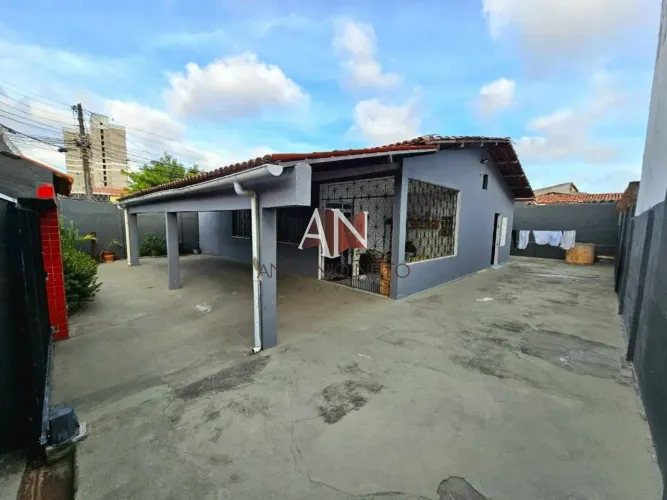 Casa com 3 quartos para Venda no Itaperi