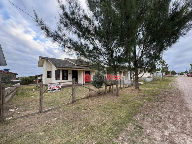 Casa com 2 dormitórios para alugar, 55 m² por R$ 1.100/mês - Golfinho - Balneário Arroio d