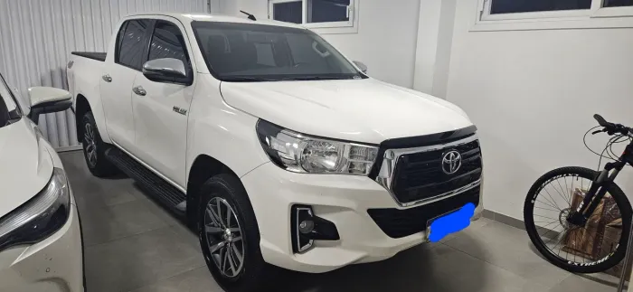 Toyota Hilux CD SRV 4X4 2.8 TDI Diesel Aut. 2020