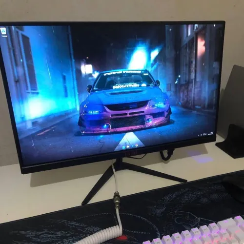 Mesa + Monitor + Suporte articulado e outros