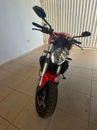 Ducati monster 821 