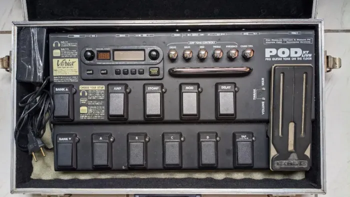 Pedaleira Line 6 PODXT Live