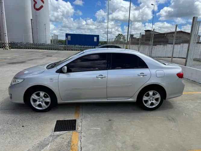 Toyota Corolla GLI 1.8 Flex 16V Aut. 2011
