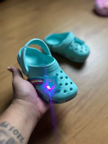 Crocs infantil com Led