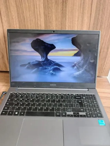Notebook Samsung funcionando perfeitamente