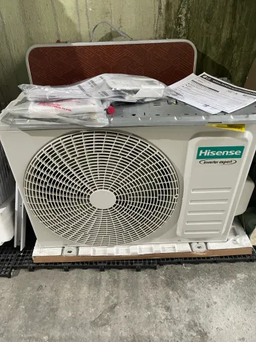 Condensadora 9 mil btus hisense nova sem uso