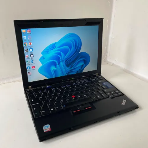 IMPERDÍVEL: Notebook Lenovo ThinkPad X200 por apenas R$ 399,00