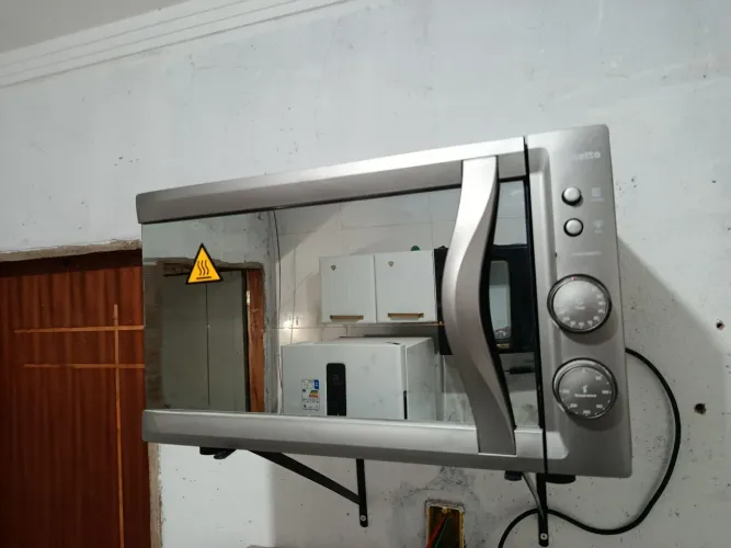 Vendo Forno elétrico Muller 44L ( com Luz no forno)