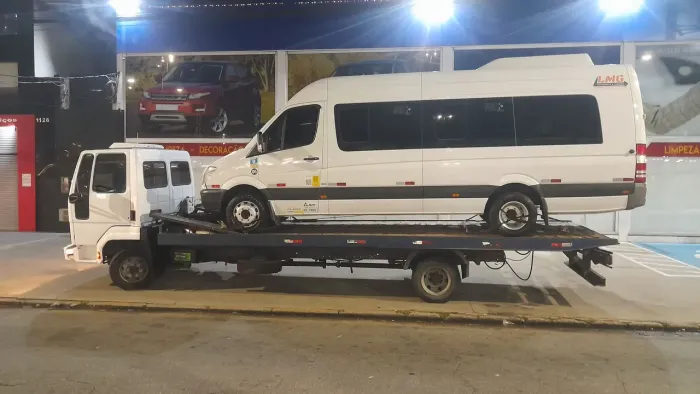 Guincho Plataforma troca por HR ou Iveco 