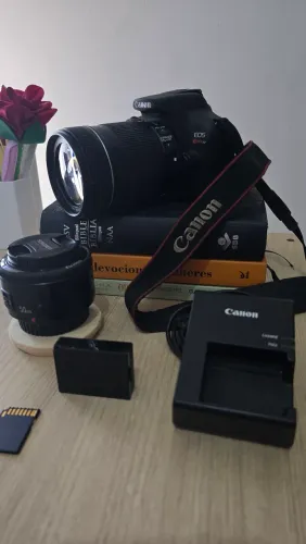 Canon T7 com lente 18-135mm + 50mm