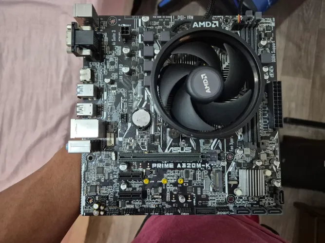 Kit Gamer - Placa Mãe Asus A320M-K + Processador AMD Ryzen 3 2200g Vega 8 + Cooler AMD