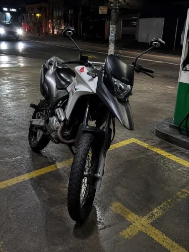 VENDO OU TROCO XRE 300
