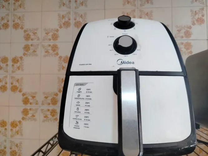 Air Fryer / Fritadeira Elétrica Sem Óleo Midea 4L Branca