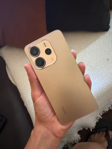 Vendo celular semi novo 