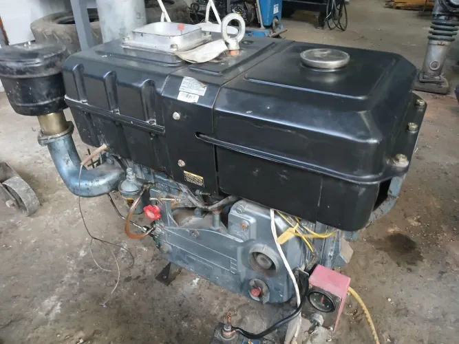 Motor a diesel 30 cv usado Marca Toyama modelo TDWE30 refrigerado a água 
