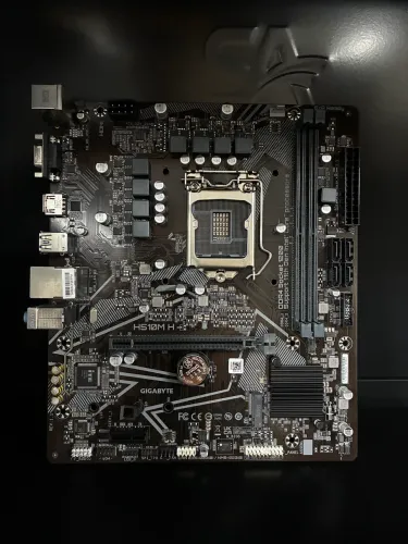 Placa Mae H510M Gigabyte - Seminova