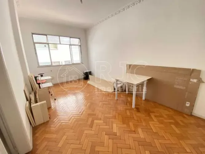 Imóvel para venda possui 70 metros quadrados com 2 quartos em Tijuca - Rio de Janeiro - RJ