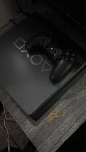 Ps4 slim 1TB 