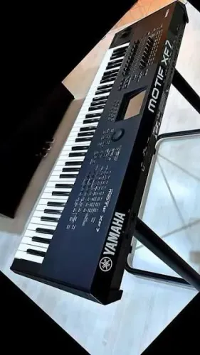 Sintetizado motif xf7