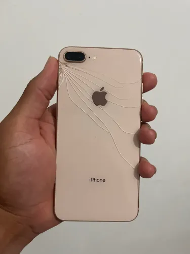 iPhone 8 Plus 