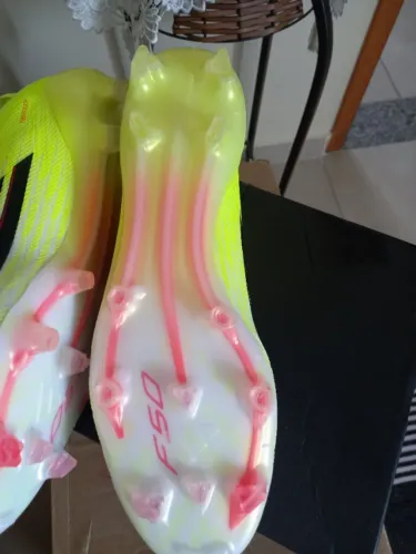 Chuteira profissional Adidas original número 41 na caixa com etiqueta F50 Elite Fg Foot 