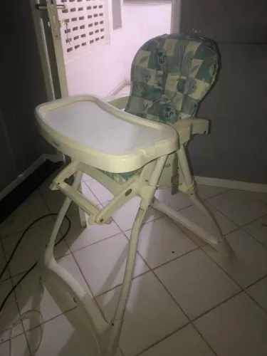 Cadeirinha de alimentação
