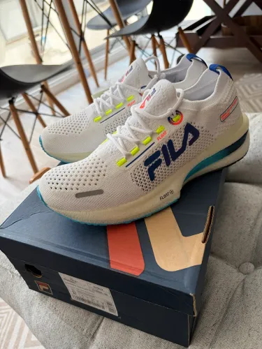 Tênis fila flot corrida 37- novo com caixa 