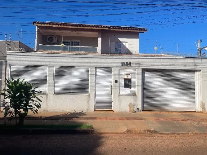 Sobrado amplo - Próximo da UFMS