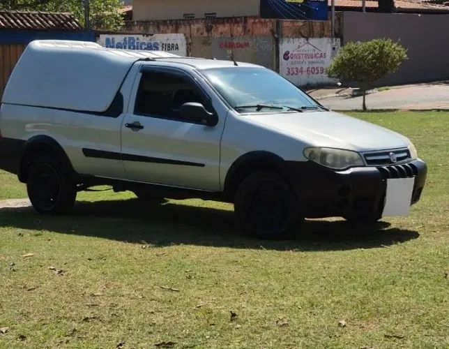 Fiat Strada 1.4 MPI Fire Flex 8V CS 2012