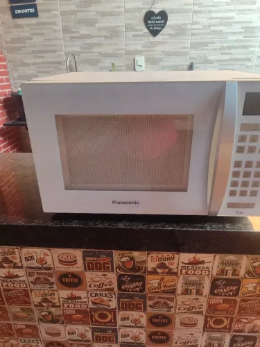 Vendo micro-ondas para retirar peças está estragado