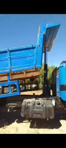 Vendo ou troco cacamba abre todas as tampas