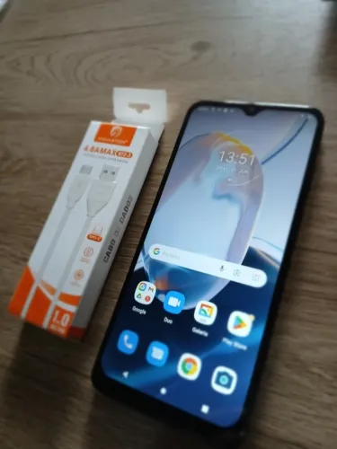 Moto E22 Acompanha cabo USB