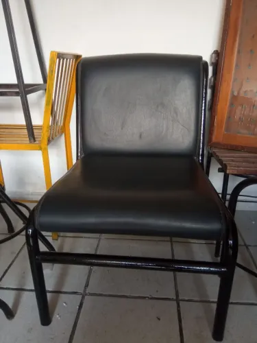 Cadeira de couro retro