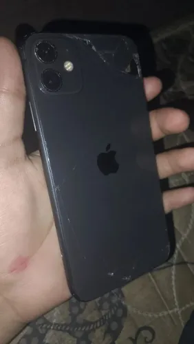 iPhone 11 quebrado atrás 950 tudo suave