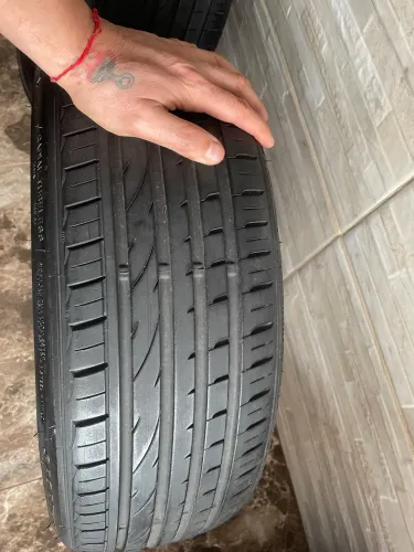 Pneus 165/40-18 semi novos