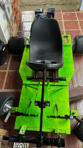 Quadros para kart adulto e infantil, carrinhos sob medida