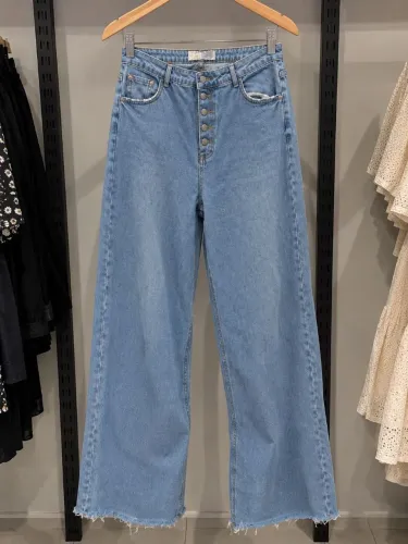 Calça mom jeans de cintura alta