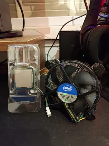 Processador Intel Core i3-2100 3.10GHz + Cooler Original - Funcionando