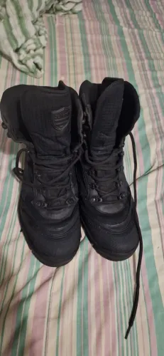 Bota coturno militar 
