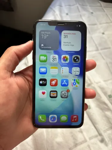 iPhone 11 Pro Max Gold