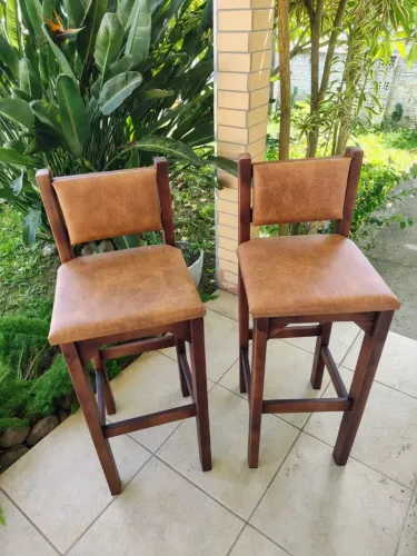 Conjunto mesa bistrô com duas banquetas estofadas direto da fábrica. Pagamento na entrega.