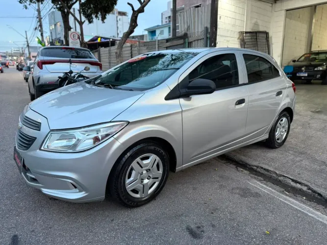 Chevrolet Onix JOY Hatch 1.0 8V Flex Mec. 4P 2018