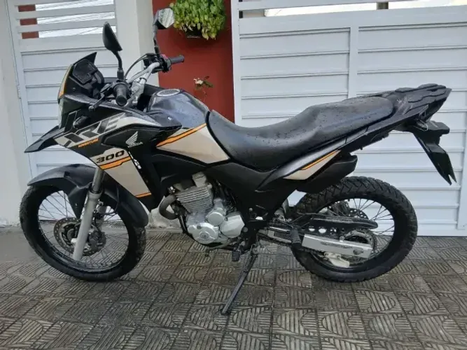 VENDO OU TROCO XRE 300 ADVENTURE 2022