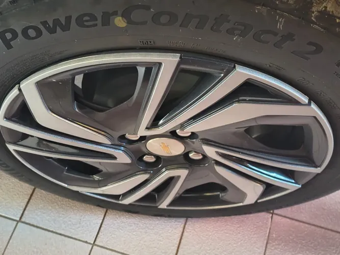Vendo calotas originais do Onix LT aro 15