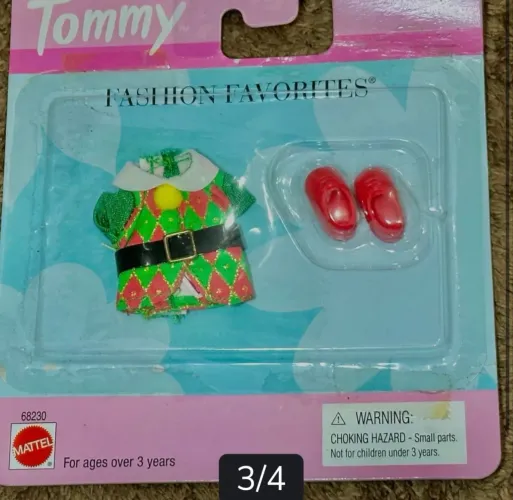 Roupa infantil tommy barbie kelly boneca recolocado caixa oficial natal especial
