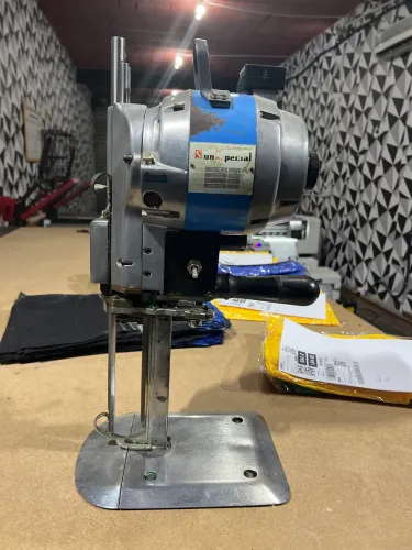 Máquina de corte para tecido