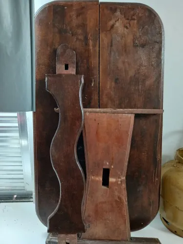 Mesa de madeira angeli