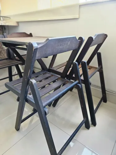 Mesa em Madeira