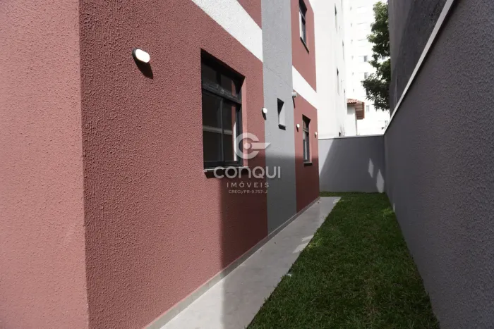 Apartamento com Garden privativo de 52 m², com 3 Quartos à Venda em São José dos Pinhais