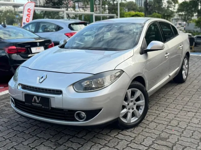 Renault Fluence Sedan Privilège 2.0 16V Flex AUT 2013
